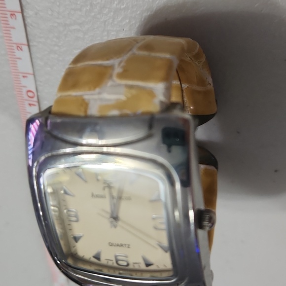 Vintage Andre Francois yellow and white bangle watch ⌚️ works! - Picture 7 of 13